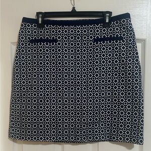 Women’s TALBOTS BATIK DIAMOND A-LINE‎ Navy Blue White SKIRT. Size 10.